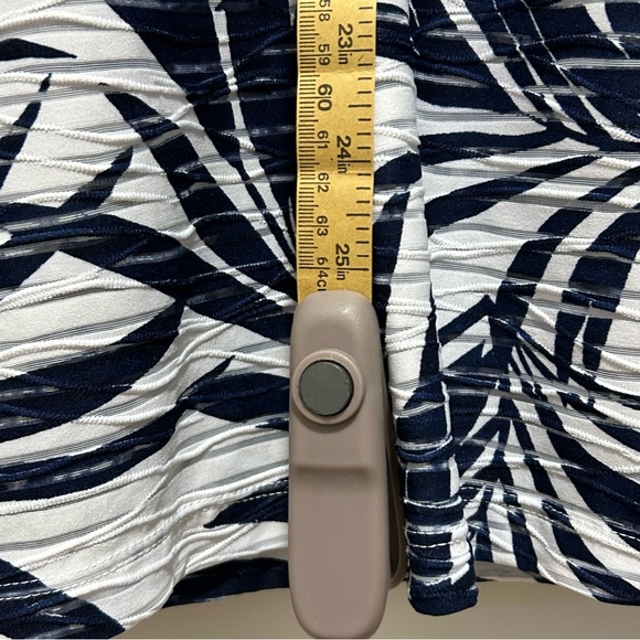 Porto Cruz Women's Black and White Swim Cover-Up.  Size S. - Picture 8 of 8